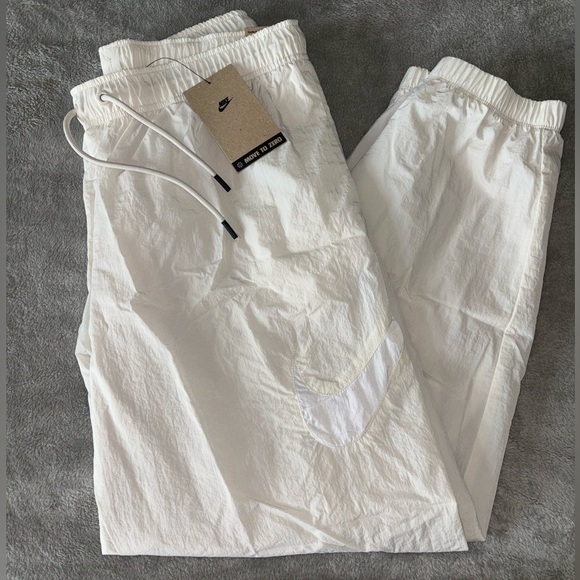 Nike- Woven Mid-Rise Joggers - Picture 2 of 6